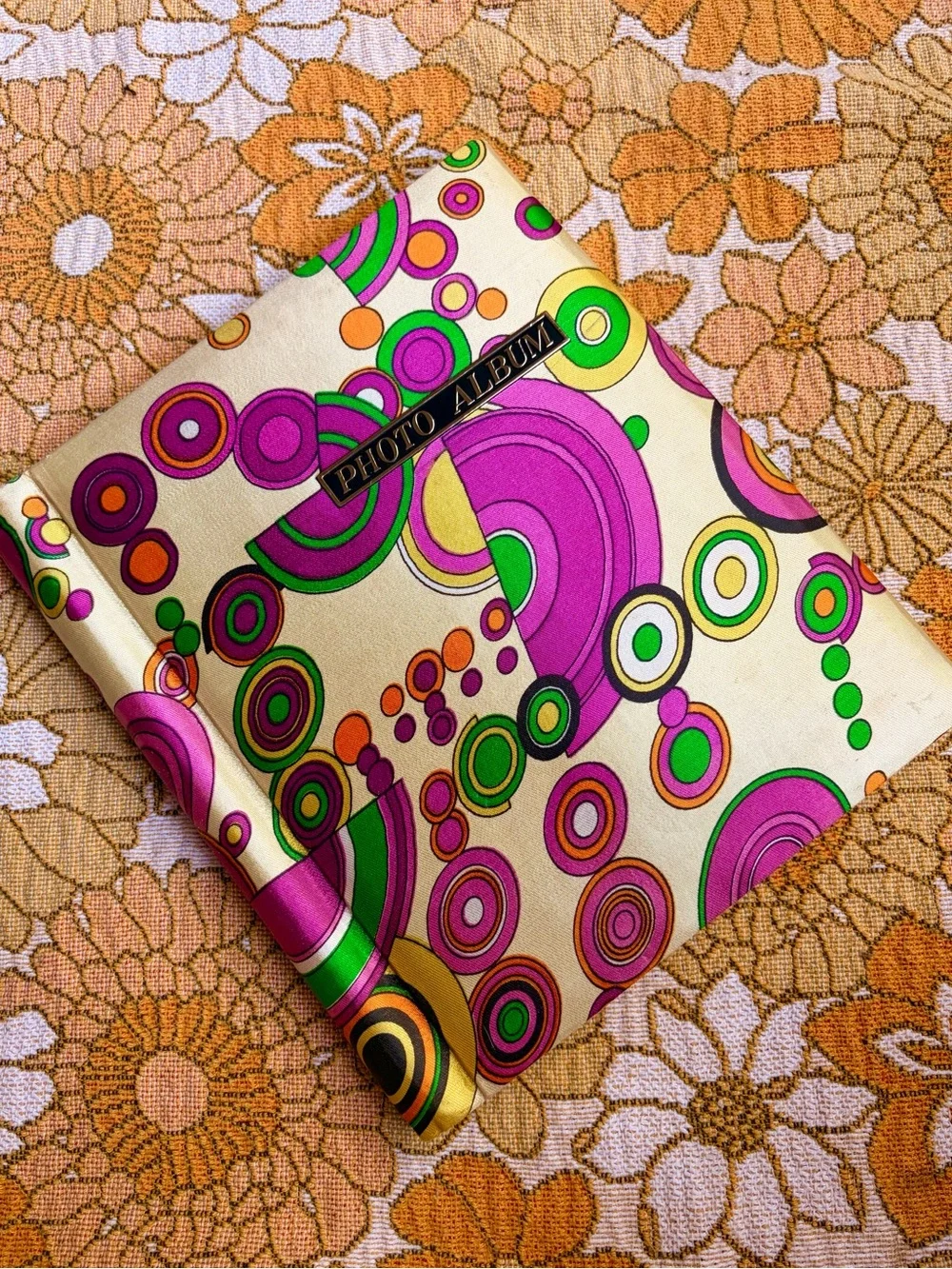 🔮🌈✨ Vintage 1960s Psychedelic Photo Album ✨🌈🔮